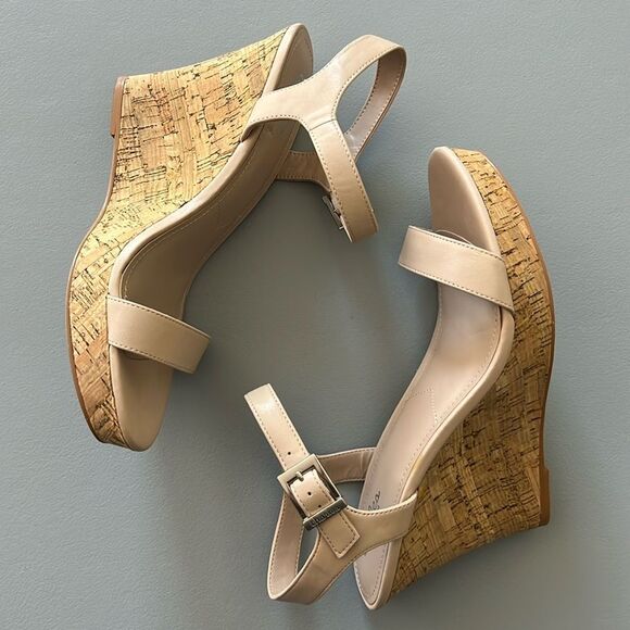 Charles by Charles David Cork Wedge Sandals Size 11M - Picture 6 of 11